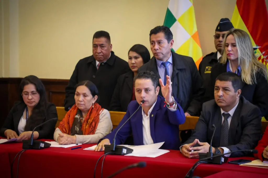 Lara afirma que se garantizará la legalidad en la elección judicial y rechaza nombramientos de suplentes