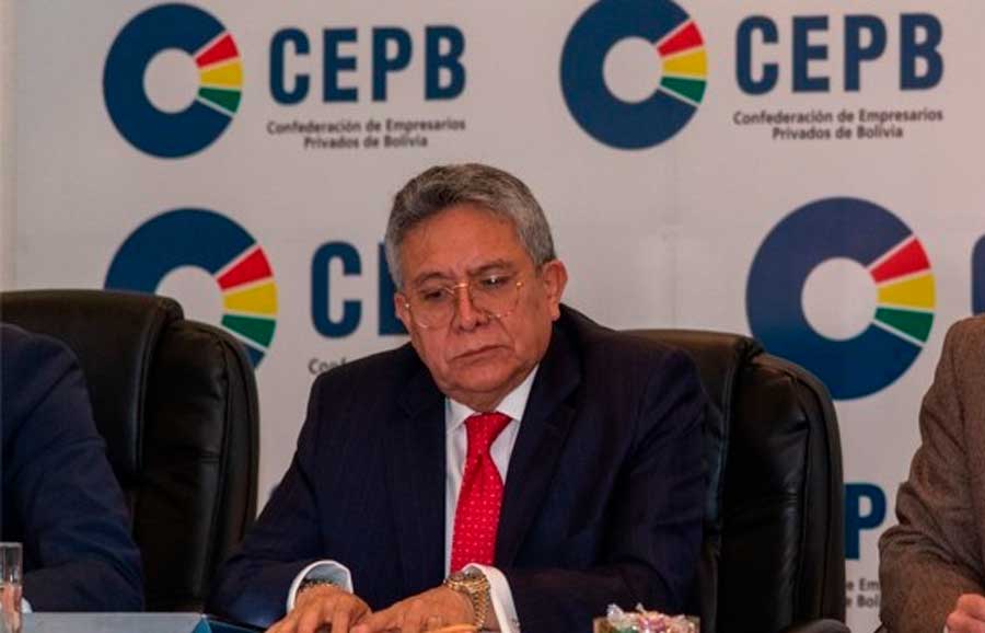 Empresarios respaldan medidas económicas del Gobierno pero advierten riesgos por alza del salario mínimo