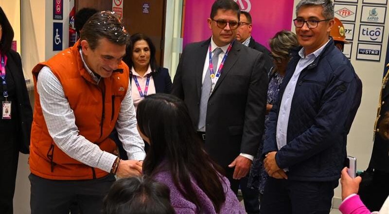 Banco FIE inicia devolución de ahorros en dólares en Potosí