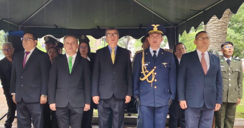 Fiscales departamentales participan de los actos del Bicentenario de la Policía Boliviana y destacan la coordinación institucional