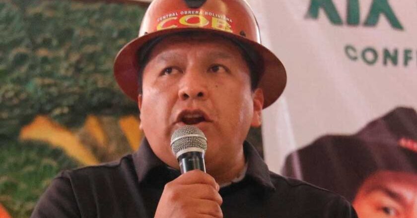 Linares afirma que minería estatal paga sueldos por encima del mínimo