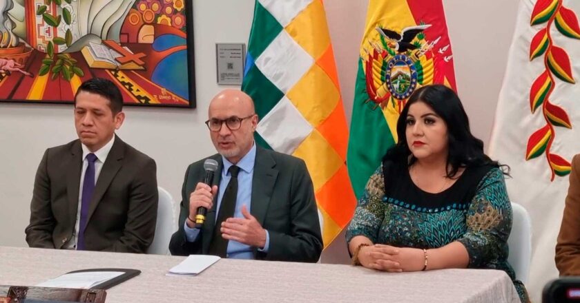 Gobierno respalda ley antibloqueo y afirma que debe primar el derecho a la libre circulación