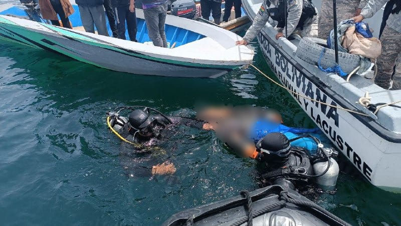 Armada Boliviana recupera el cuerpo de un pescador en el Lago Titicaca