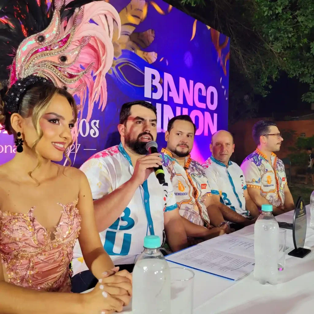 Banco Unión y la comparsa Los Tremendazos impulsan la postulación del Carnaval Cruceño ante la Unesco