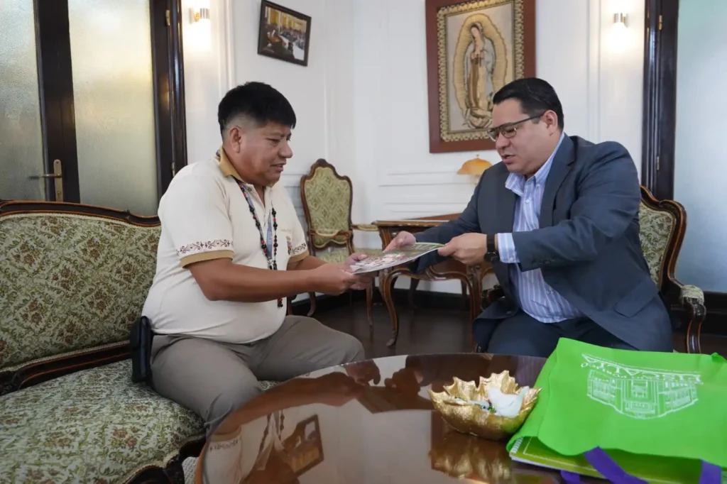 Fiscal General del Estado y presidente del Tribunal de Justicia Indígena de la CIDOB se reúnen en el marco de la coordinación y cooperación