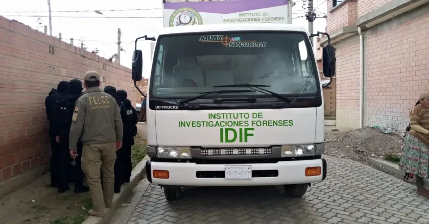 Fiscalía investiga como feminicidio la muerte de una mujer hallada en vía pública en El Alto