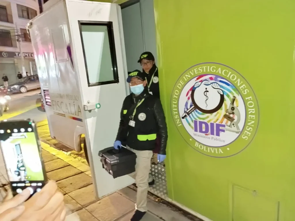 Fiscalía investiga feminicidio tras hallazgo del cuerpo de una mujer en Bajo Milluni de El Alto