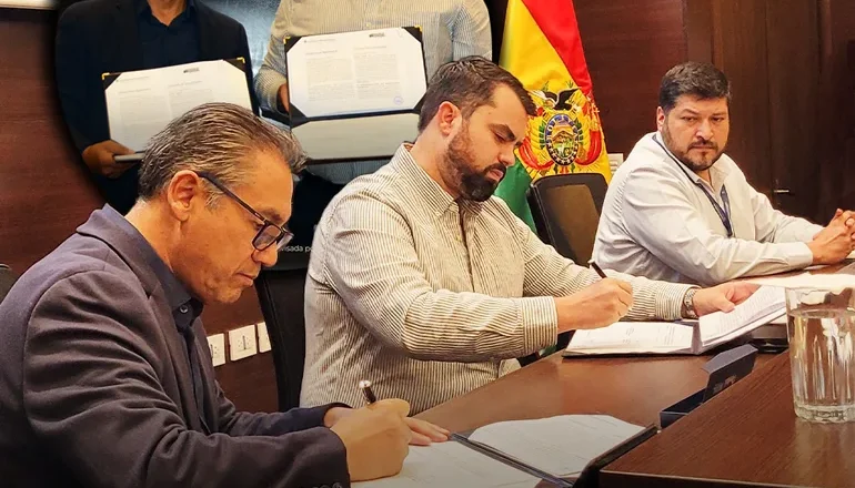 Banco Unión firma alianza con fundación alemana para impulsar la educación financiera en Bolivia