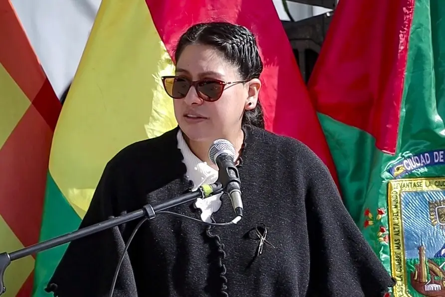 Eva Copa rechaza estigmatización de El Alto tras el accidente aéreo y llama a la reflexión