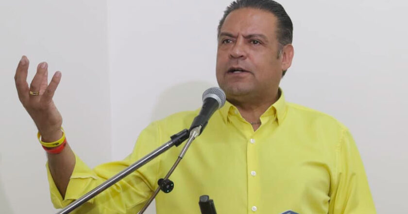 Luis Revilla cuestiona pericia del IDIF que observa compra de buses PumaKatari