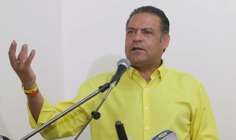 Luis Revilla cuestiona pericia del IDIF que observa compra de buses PumaKatari