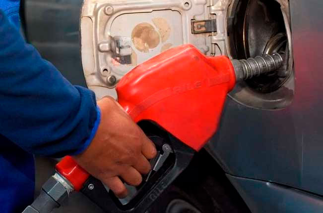 Asosur pide “muestra testigo” de combustible ante denuncias por gasolina de mala calidad