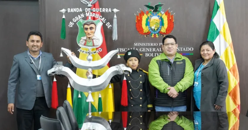 Fiscal General honra a la niñez boliviana con inicio de entrega de regalos a vísperas del 12 de abril
