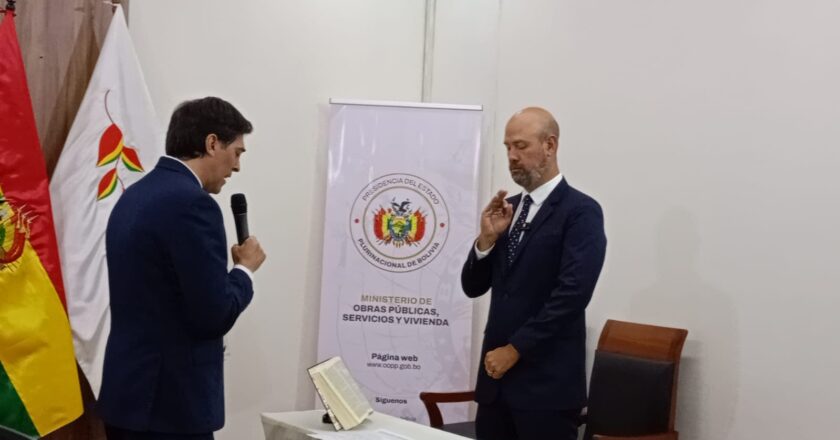 Zamora posesiona a Eduardo Valdivia como nuevo gerente de BoA