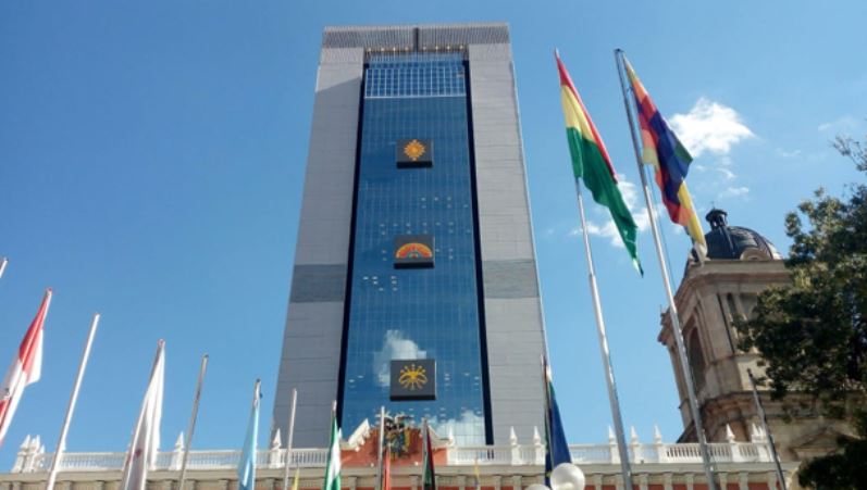 Alcaldes electos se reúnen con Rodrigo Paz en la Casa Grande sin agenda definida