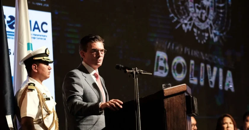 Gobierno pide a la COB enfocarse en generar empleo formal ante caída de su base laboral