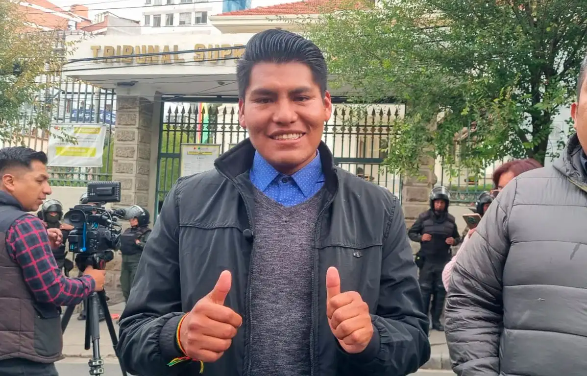 Sala Constitucional admite amparo de Yahuasi y frena provisoriamente proclamación de Revilla