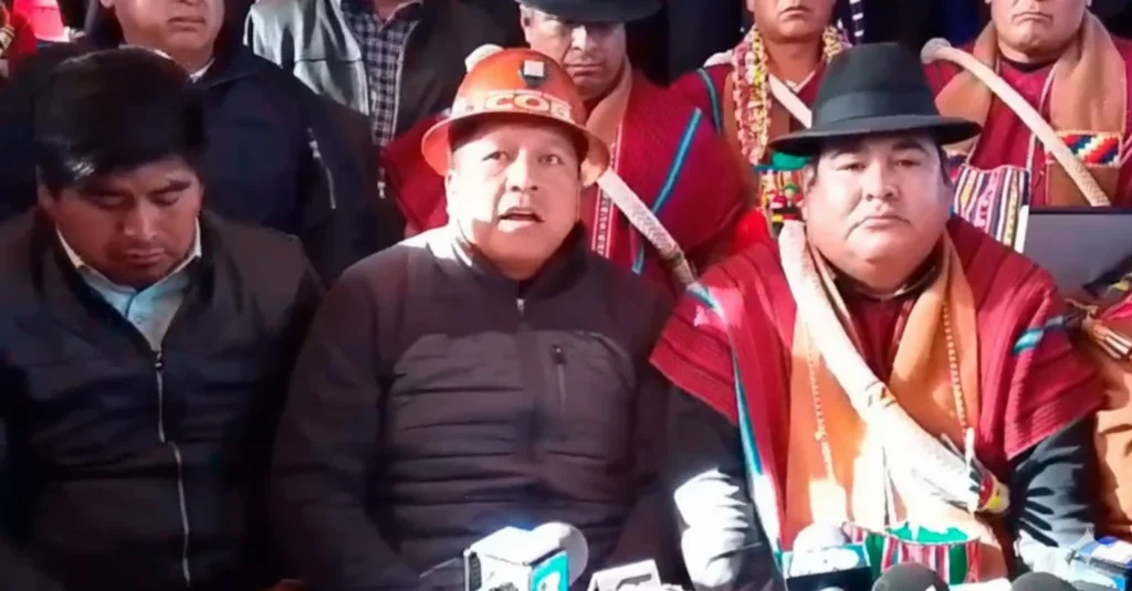 COB y sectores campesinos sellan alianza y piden la renuncia de Rodrigo Paz
