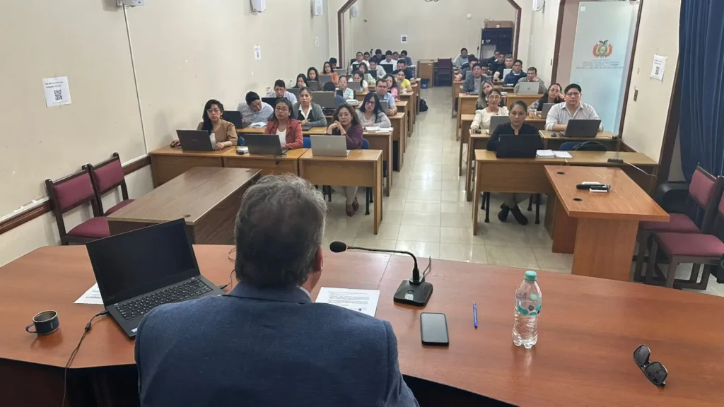 Chuquisaca: Escuela de Fiscales desarrolla asignatura sobre investigación y persecución penal del crimen organizado