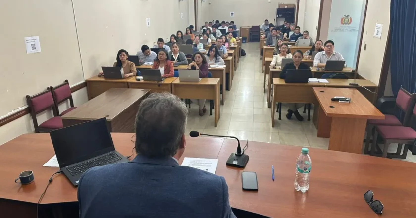 Chuquisaca: Escuela de Fiscales desarrolla asignatura sobre investigación y persecución penal del crimen organizado