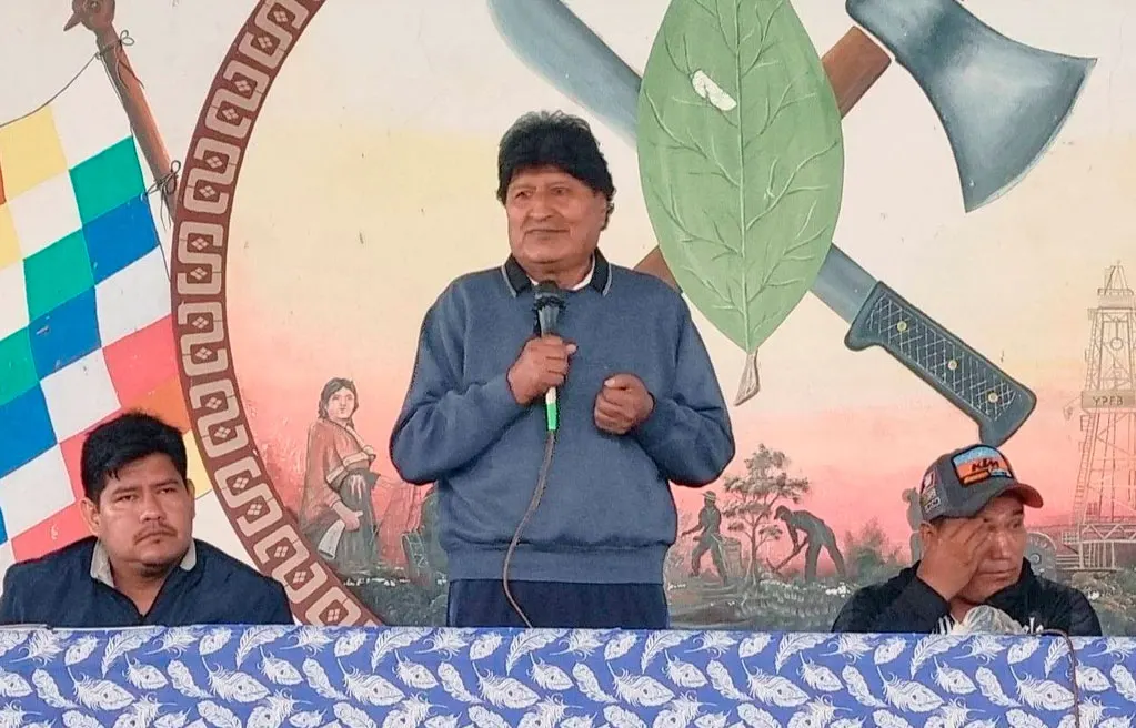 Evo responde a Zamora y acusa al “Clan Paz” de beneficiarse del poder