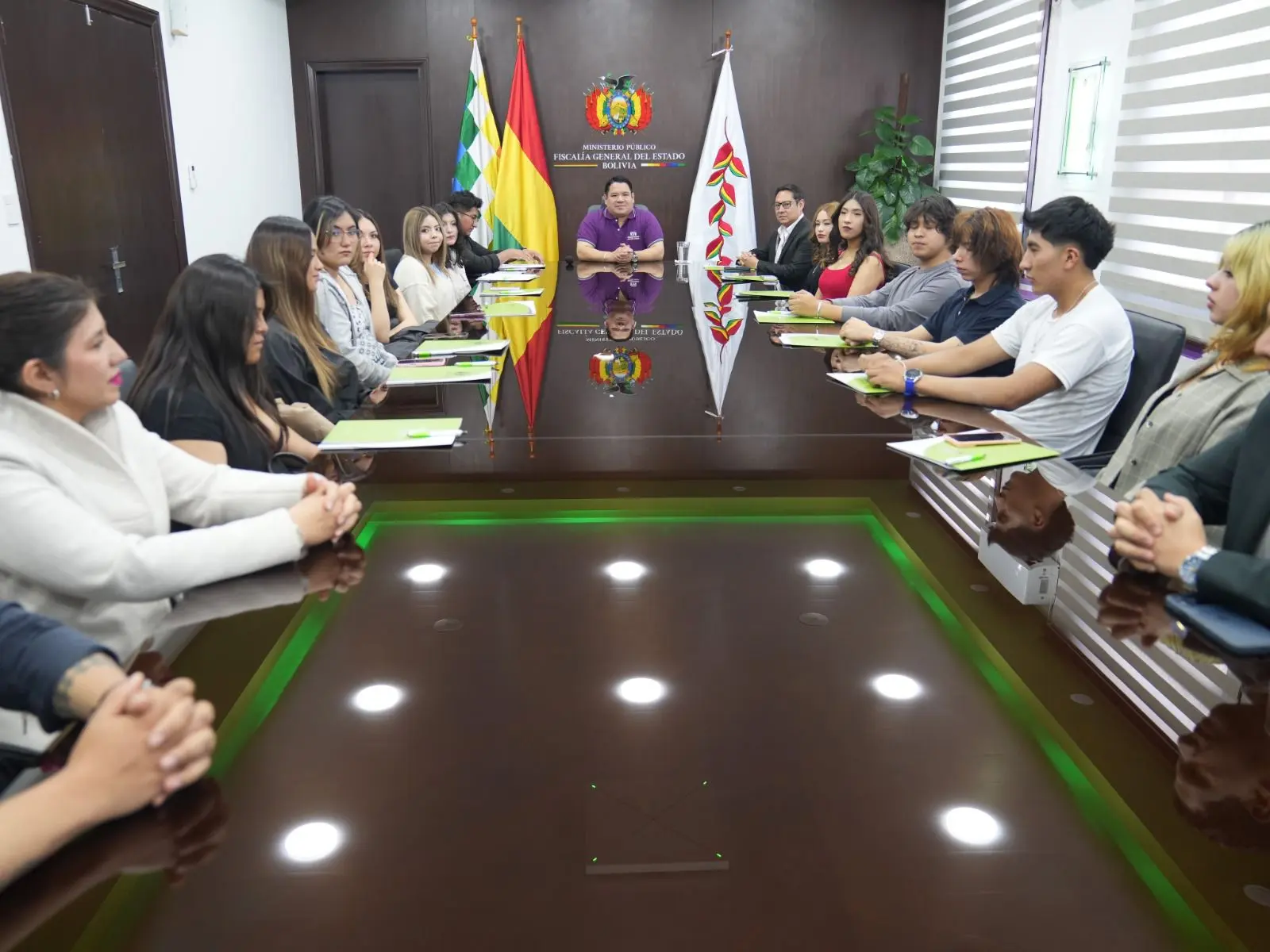 Fiscalía General del Estado abre sus puertas en visita académica a futuros abogados de la Universidad Católica Boliviana “San Pablo” - sede La Paz
