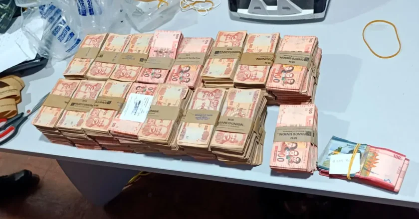 Aprehenden en La Paz a hombre con casi Bs 5 millones y la Policía investiga posible vínculo con bloqueos