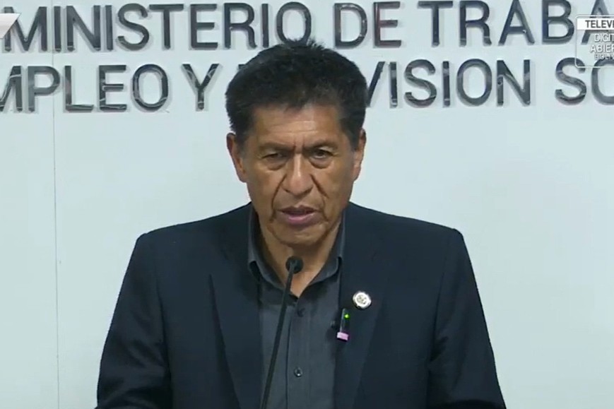 Ministro de Trabajo convoca a la COB al diálogo y afirma que paro indefinido es ilegal