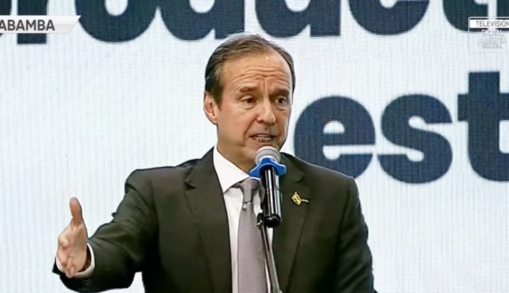 Tuto plantea reforma parcial de la Constitución y cambios económicos urgentes en encuentro nacional