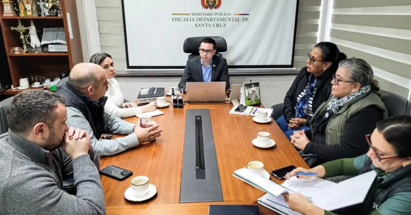 Fiscalía Departamental de Santa Cruz y SEDES fortalecen acciones contra delitos que afectan la salud pública