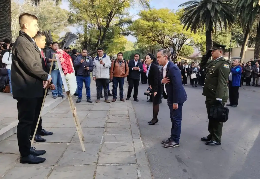 Fiscalía Departamental de Tarija rinde homenaje a la UAJMS por sus 80° años de trayectoria institucional