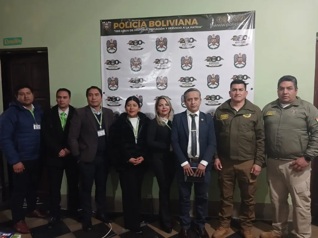 Fiscalía y FELCV fortalecen la atención a víctimas de violencia mediante conversatorio en Tarija