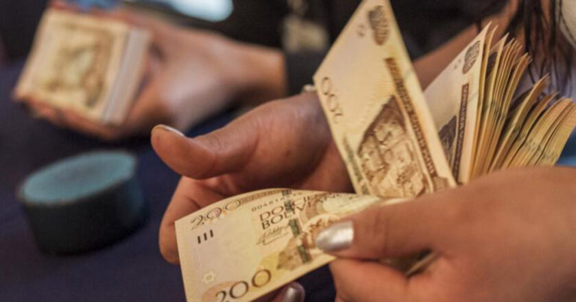 Reprogramación de deudas beneficiará a sectores productivos y transportistas accederán a fondo de Bs 1.000 millones