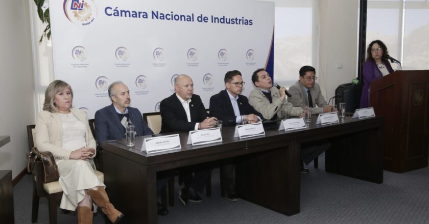 CNI propone plan de reactivación económica tras los bloqueos e impulsa un bono de Bs 1.000 para familias