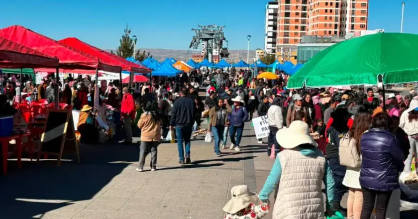 Feria “Bolivia Produce” llega a la plaza Villarroel para apoyar el abastecimiento de alimentos en La Paz