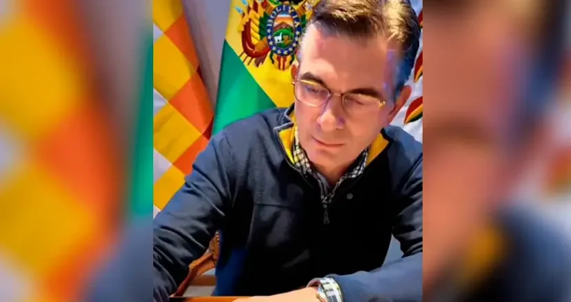 Rodrigo Paz promulga crédito de $us 118 millones del Banco Mundial para proyectos viales