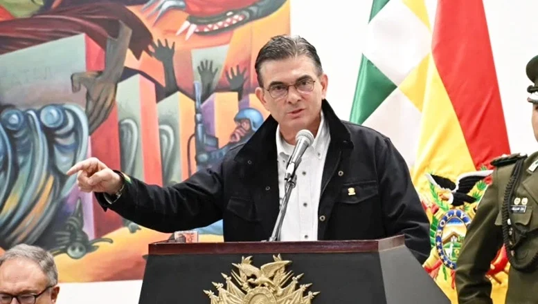 Paz afirma que el diálogo reduce los bloqueos y agradece apoyo de regiones para normalizar el país