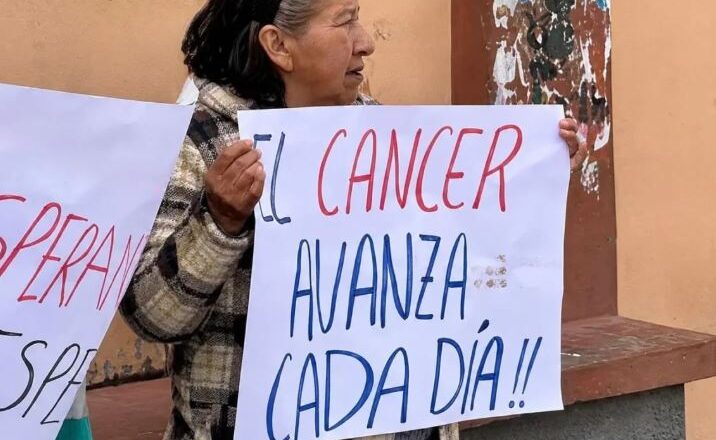 Pacientes con cáncer de mama alertan por falta de medicamentos