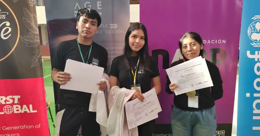 “Orgullo nacional”: Paz destaca el talento de la delegación boliviana rumbo al Mundial de Robótica 2026
