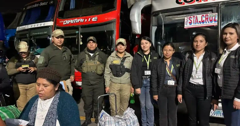 Fiscalía, Policía, Defensorías y SEDEPOS activan operativos en terminales y retenes para proteger a menores de edad que viajan en vacaciones