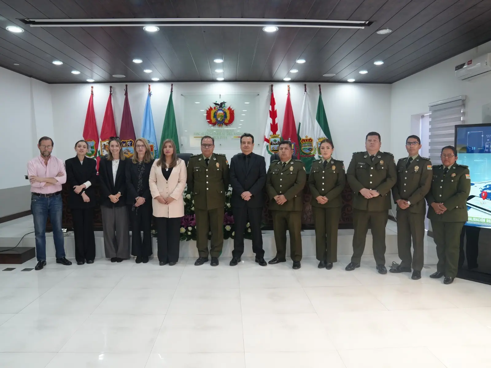 Ministerio Público y Policía Boliviana conforman equipo multidisciplinario especializado para fortalecer la investigación de casos de trata y tráfico de personas