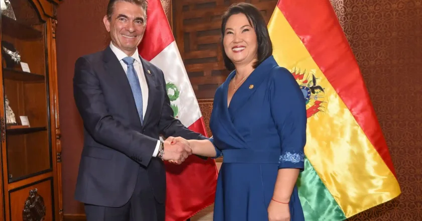 Rodrigo Paz y Keiko Fujimori acuerdan fortalecer la integración comercial entre Bolivia y Perú