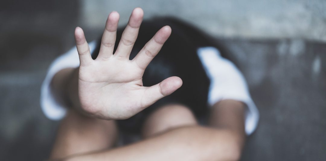 sujeto es sentenciado a 20 años de prisión por intentar quitarle la vida a su novia en Tarija