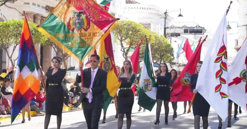Desde la capital histórica de Bolivia, la Fiscalía General del Estado rinde homenaje a Bolivia en vísperas de su independencia