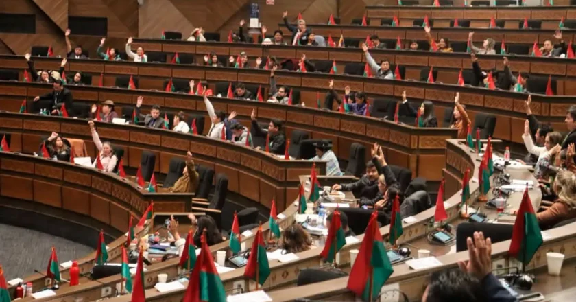 Gobierno anuncia diálogo con asambleístas para aprobar leyes y Libre advierte riesgo de transfugio