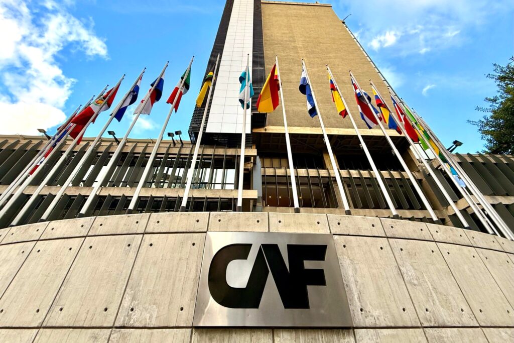 CAF niega vínculo contractual o de asesoría con Fernando Cerimedo