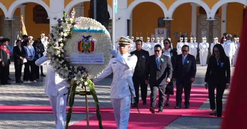 Fiscal General del Estado rinde homenaje a Cochabamba por los 216 años de su gesta libertaria