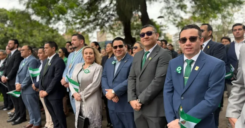 Fiscal General destaca coordinación interinstitucional en homenaje al 216 aniversario de Santa Cruz