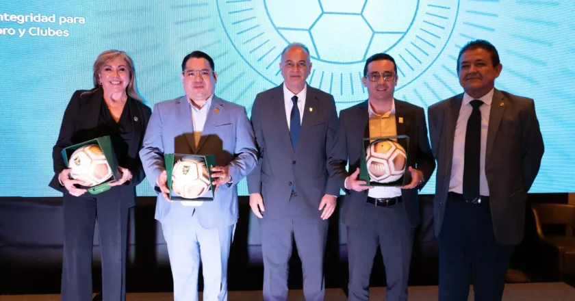 Fiscal General propone a Conmebol y FBF difundir la Ley 1636 en los partidos de fútbol para proteger a niñas, niños y adolescentes
