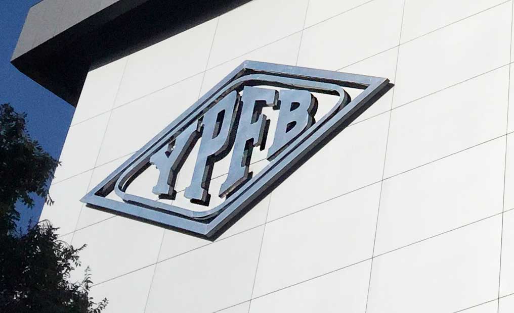 Gobierno dispone la intervención temporal de YPFB por hasta 180 días para fortalecer el abastecimiento de combustibles